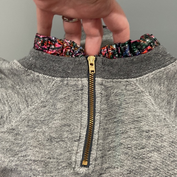J Crew women's medium gray sweatshirt with metallic ruffles excellent condition - Picture 3 of 15
